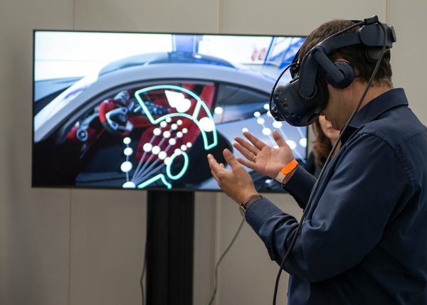 What Are the Benefits of Virtual Reality Based Cognitive Training in High-Speed Sports?